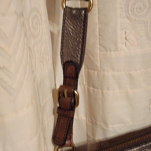 ✨ Fossil Metallic Leather Crossbody Bag Silver Multi-Zip Y2K 🖤 - Picture 7 of 10